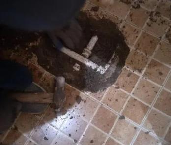 洛扎卫生间漏水维修公司为您分享下卫生间渗水如何处理及注意事项